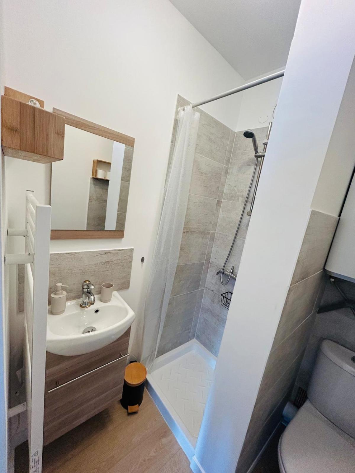 Appartement Charmant Proche Gare Тур Экстерьер фото